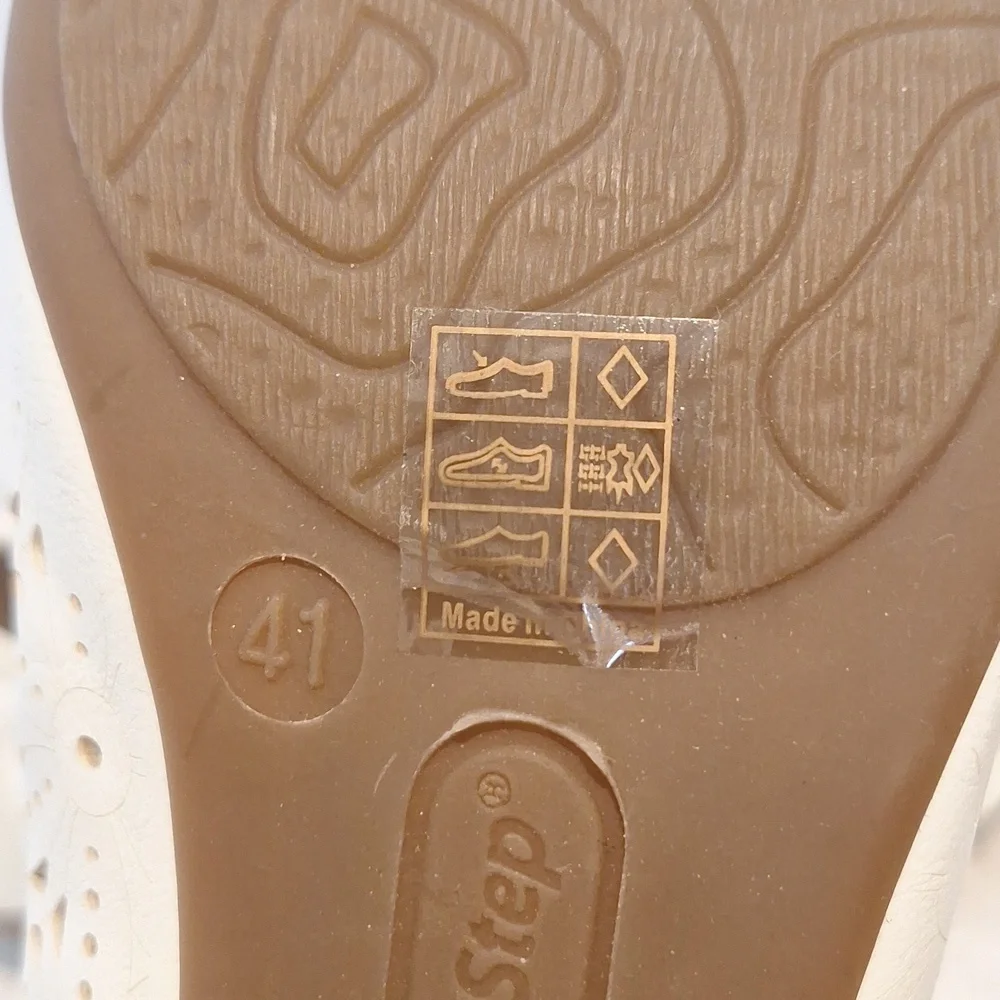 Spring Step White Lazer Cut Peep-Toe Low Heel Size EU 41 US 11 NWOB